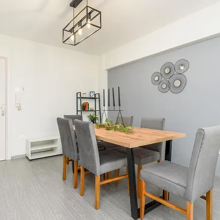 2-br By Finikoudes Larnaka