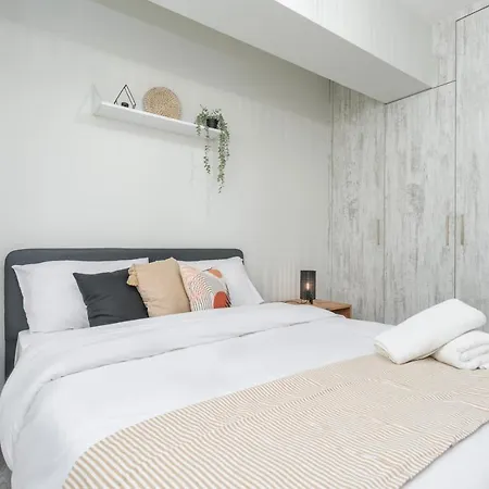 2-br By Finikoudes Lárnaca