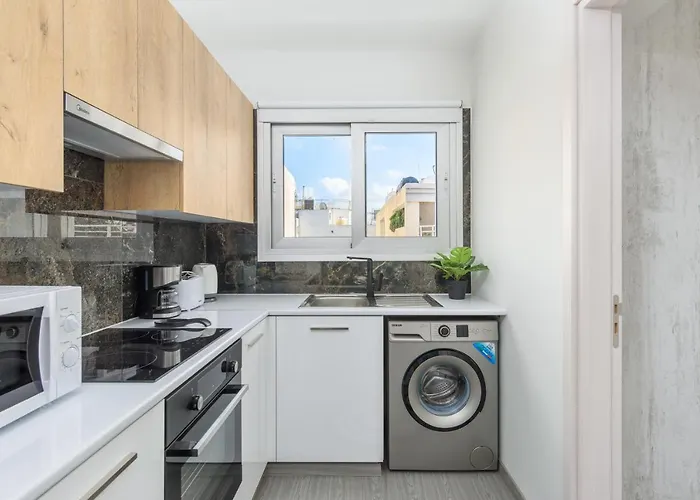 2-br By Finikoudes Larnaka