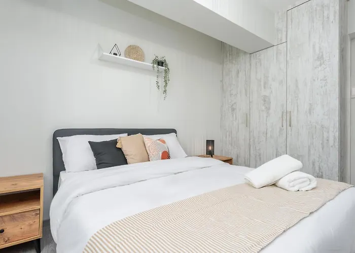 2-br By Finikoudes Larnaka